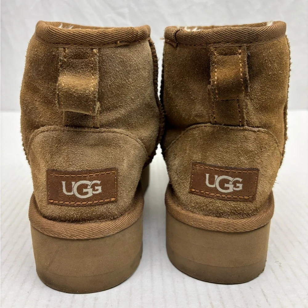 Ugg Suede Shearling Platform Booties Chestnut Brown size 13 little girl box 26